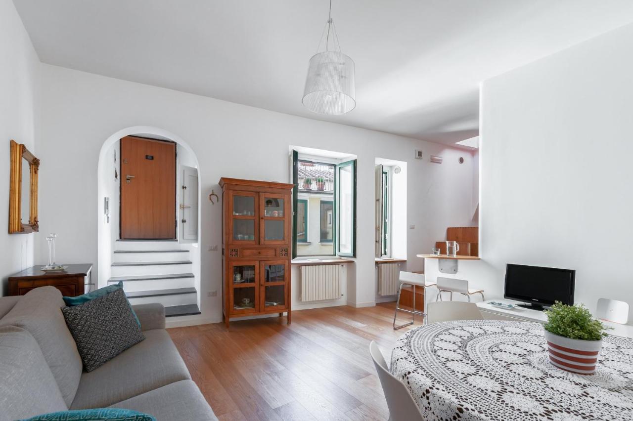Casa Flo Con Terrazza E Ascensore Salerno Esterno foto