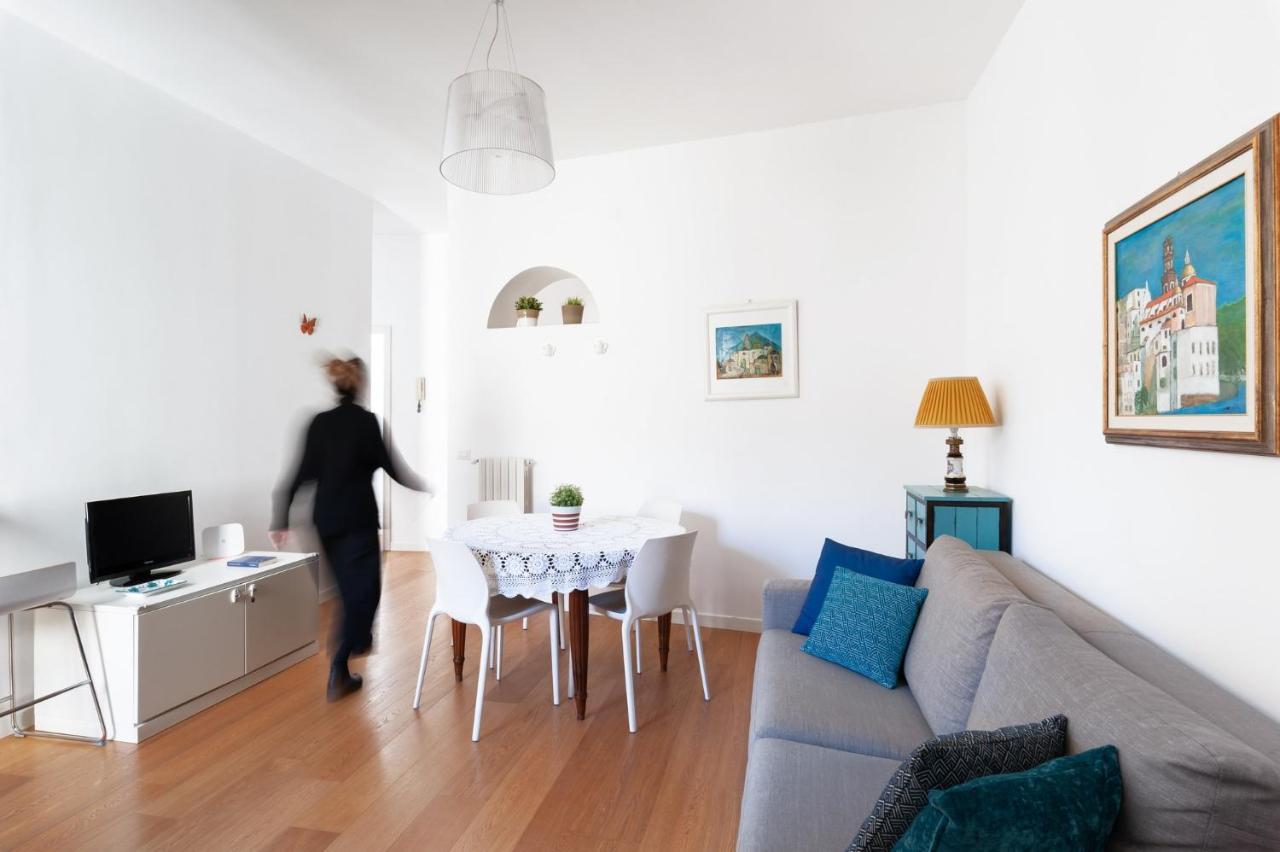 Casa Flo Con Terrazza E Ascensore Salerno Esterno foto