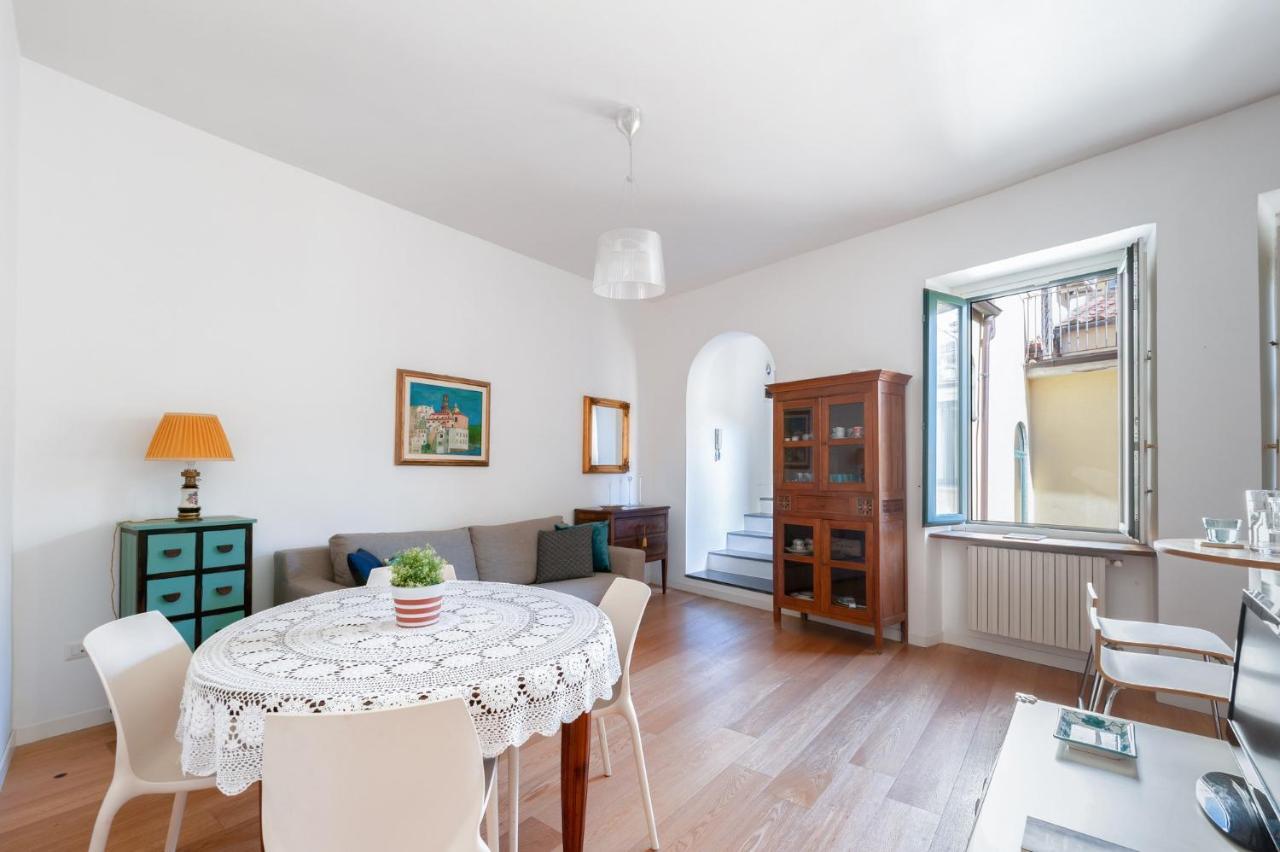 Casa Flo Con Terrazza E Ascensore Salerno Esterno foto