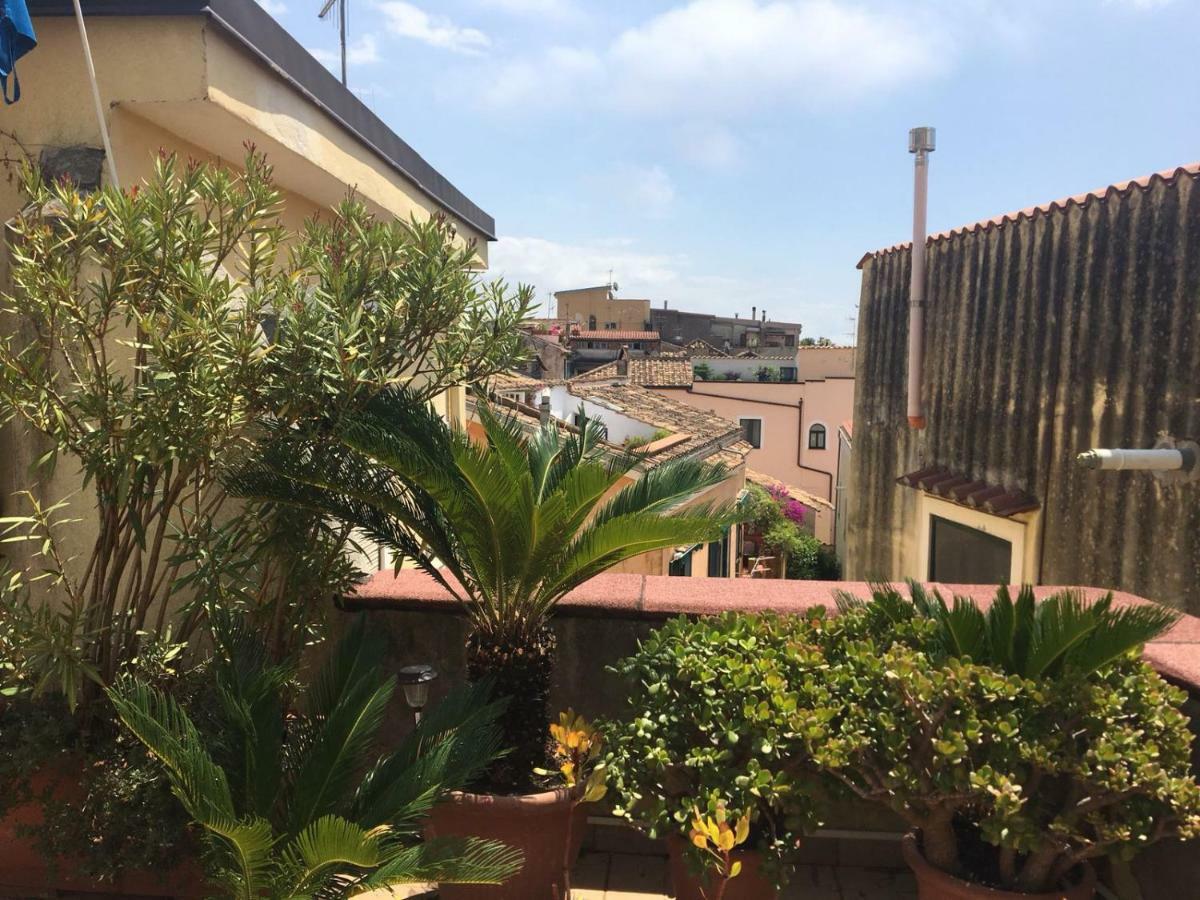 Casa Flo Con Terrazza E Ascensore Salerno Esterno foto
