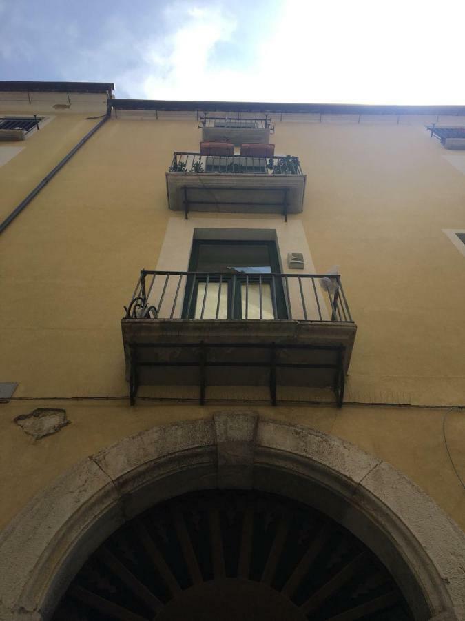 Casa Flo Con Terrazza E Ascensore Salerno Esterno foto